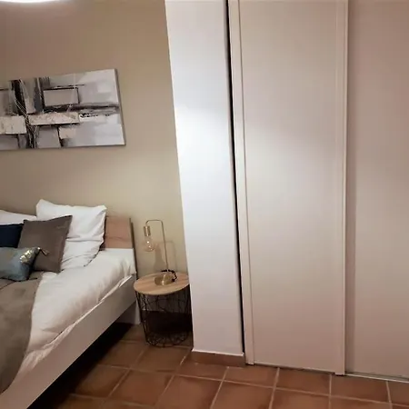 Evasion De Charme, Maison Authentique Et Prive La Baume-de-Transit