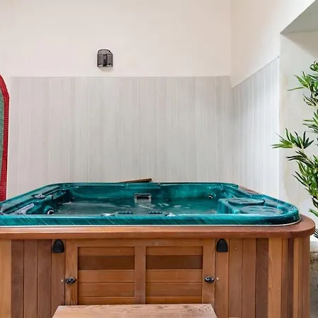 Evasion De Charme, Maison Authentique Et Prive Tatil Evi La Baume-de-Transit