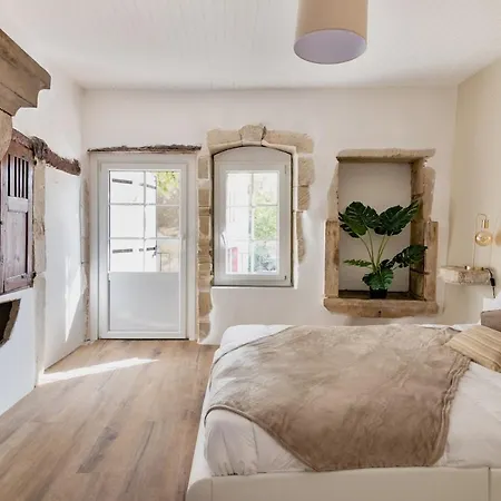 Tatil Evi Evasion De Charme, Maison Authentique Et Prive La Baume-de-Transit